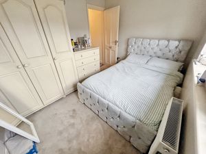 Bedroom- click for photo gallery